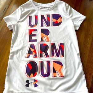 Girls Youth medium Under Armour active shirt